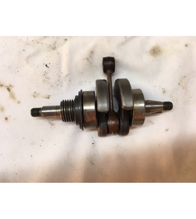 vilebrequin de tronconneuse echo cs 3000 en bon etat
