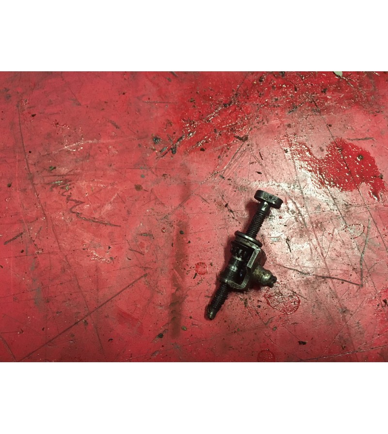 tendeur de chaine   tronconneuse jonsered cs 2145 en bon etat tendeur de chaine tronconneuse jonsered cs 2145 en bon etat