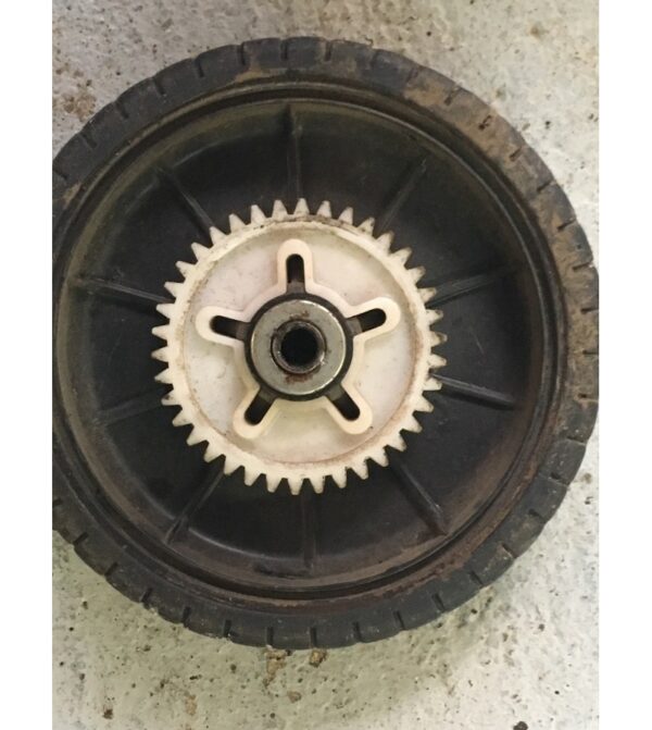 roue de tondeuse castelgarden rl 534 tr en bon etat