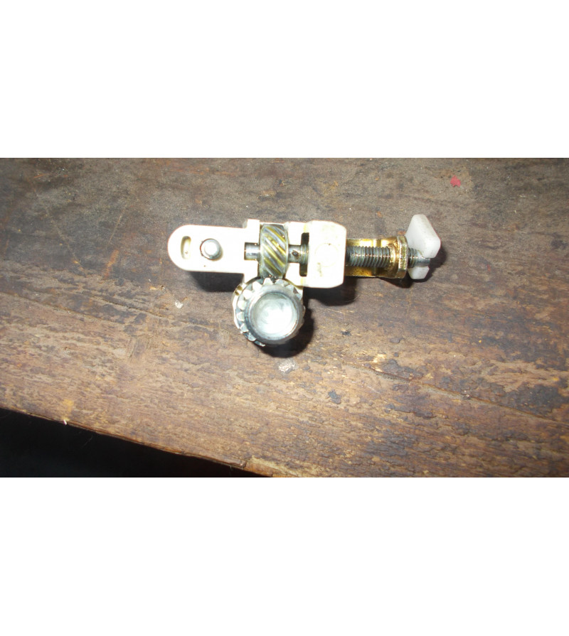 Tendeur de chaîne pour tronçonneuse STIHL 029 Tendeur de chaîne pour tronçonneuse STIHL 029