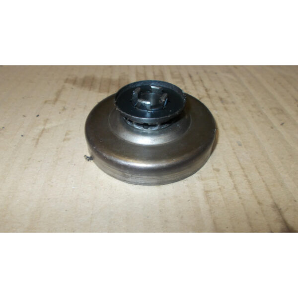 Cloche d'embrayage avec pignon pour tronçonneuse Shindaiwa 488